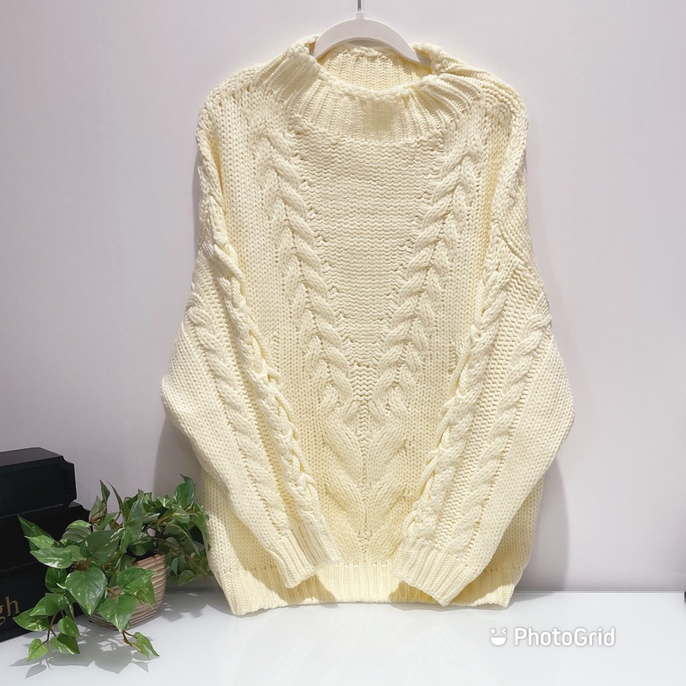 LAST ONE! Turtle Neck Cable Knit Sweater - Picture 5 of 10